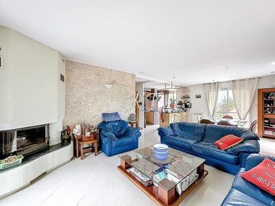 Maison - 133 m² - 6 pièces