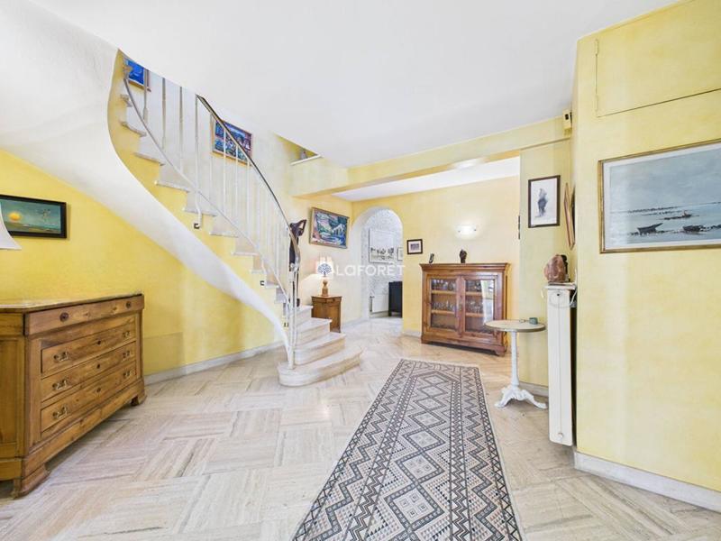 Duplex - 200 m² - 7 pièces