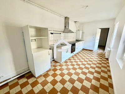 Appartement - 99 m² - 4 pièces