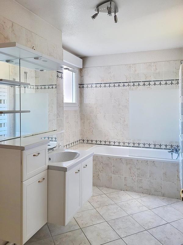 Appartement - 85 m² - 4 pièces