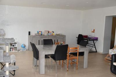 Maison - 200 m² - 8 pièces