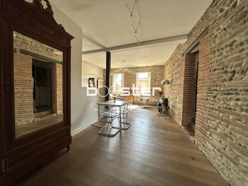 Appartement ancien - 81 m² - 3 pièces