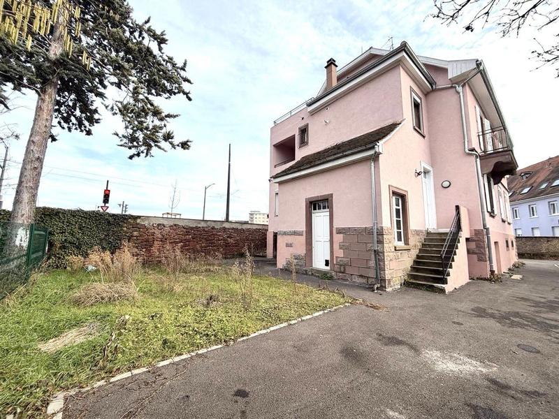 Appartement - 99 m² - 4 pièces