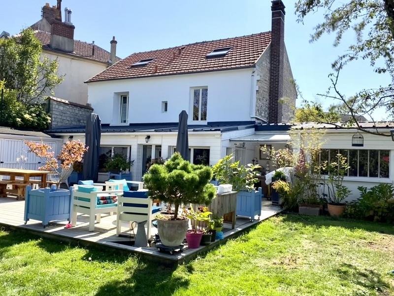 Maison - 161 m² - 6 pièces