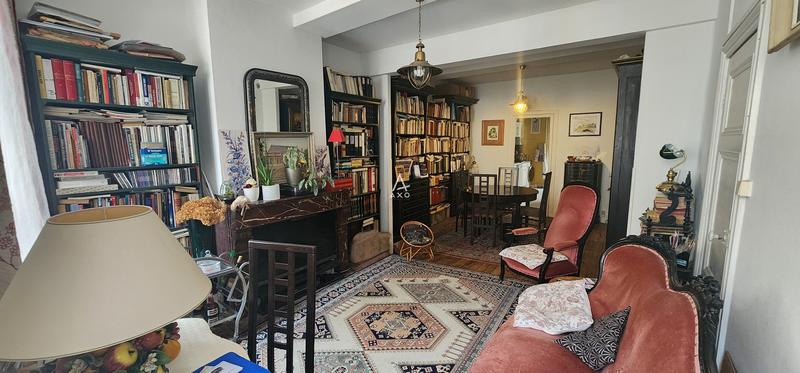 Appartement bourgeois - 104 m² - 4 pièces