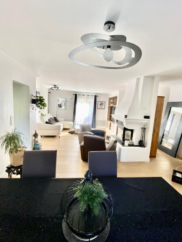 Maison - 185 m² - 4 pièces