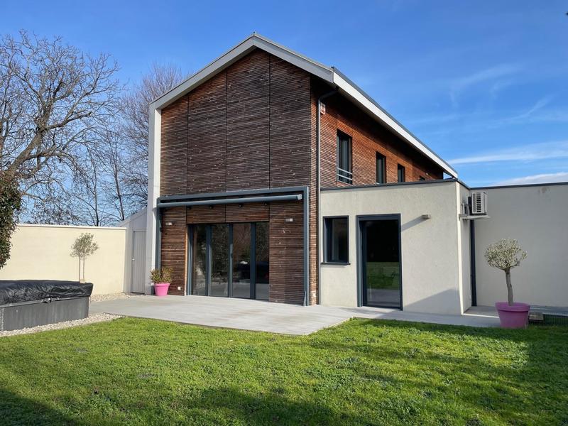 Maison contemporaine - 108 m² - 5 pièces