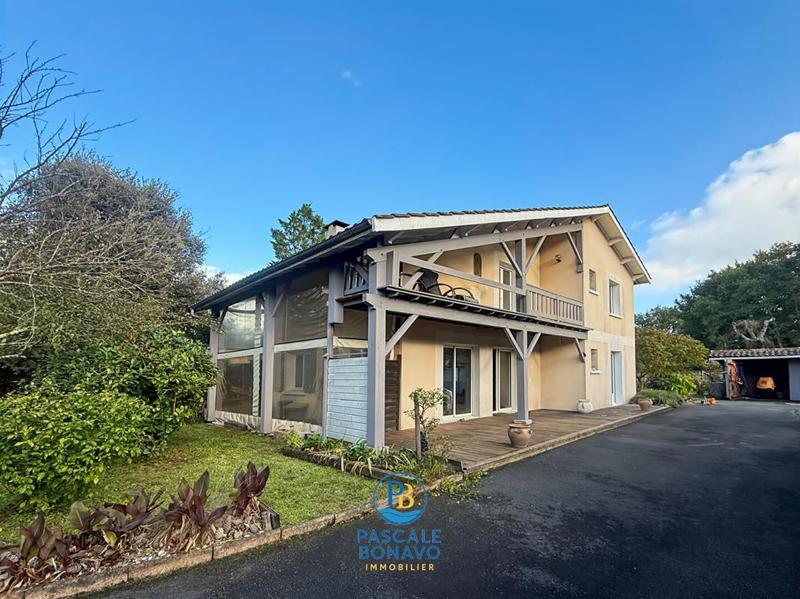 Maison - 140 m² - 5 pièces