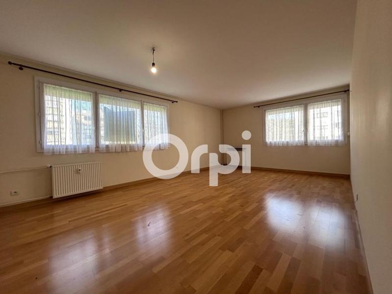 Appartement - 99 m² - 4 pièces
