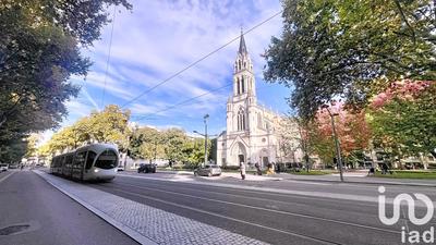 Appartement - 60 m² - 2 pièces