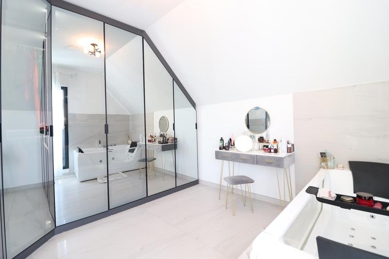 Maison - 187 m² - 4 pièces