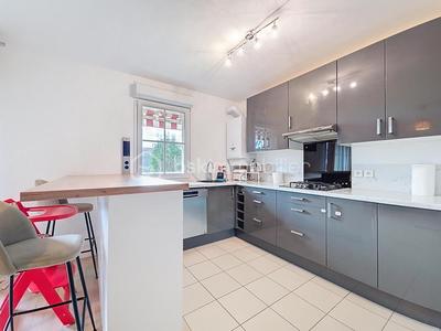 Appartement - 65 m² - 2 pièces