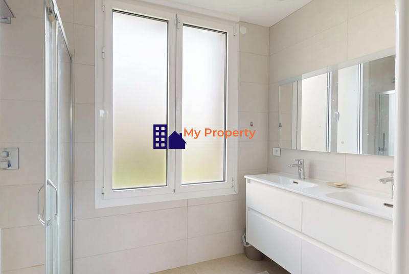 Maison - 152 m² - 7 pièces