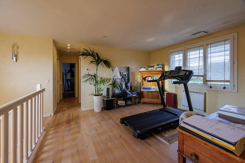 Maison - 186 m² - 6 pièces