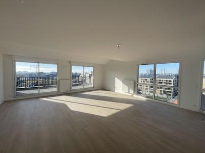 Appartement - 123 m² - 5 pièces