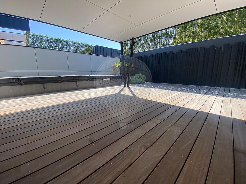 Maison - 216 m² - 6 pièces