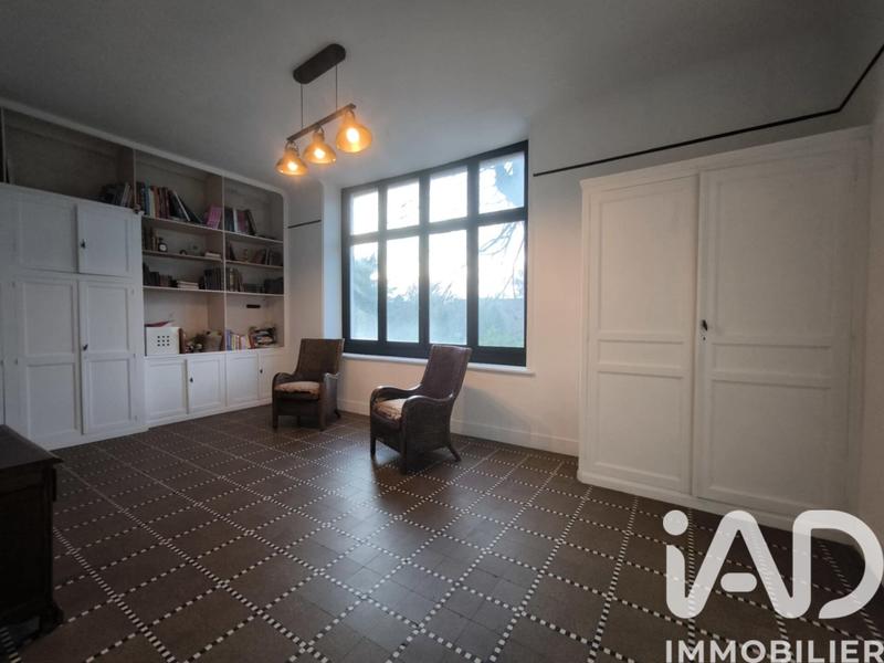 Maison - 287 m² - 12 pièces