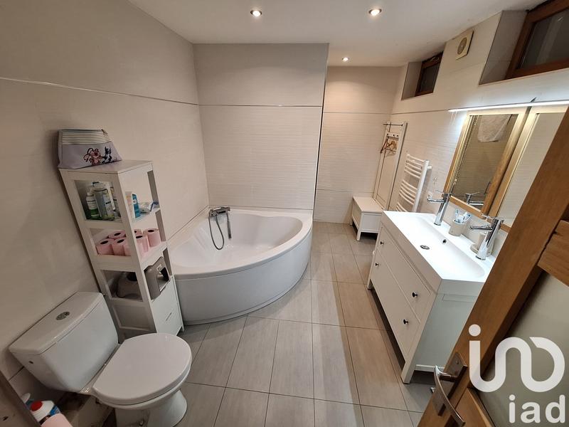 Maison - 183 m² - 8 pièces