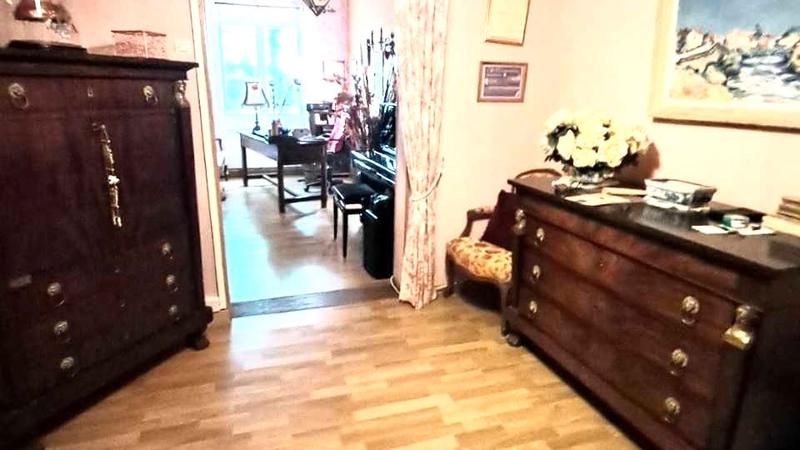 Propriété - 244 m² - 7 pièces