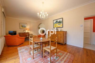 Maison - 215 m² - 7 pièces