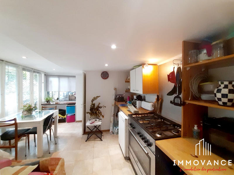 Maison - 350 m² - 16 pièces