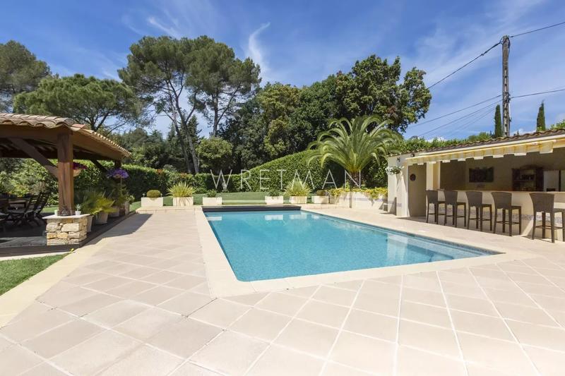 Maison - 185 m² - 7 pièces