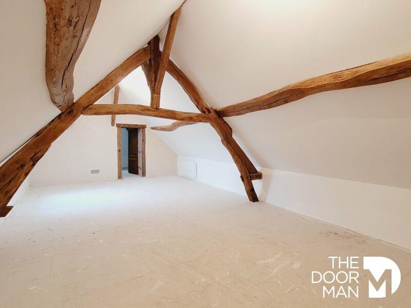 Propriété - 367 m² - 9 pièces