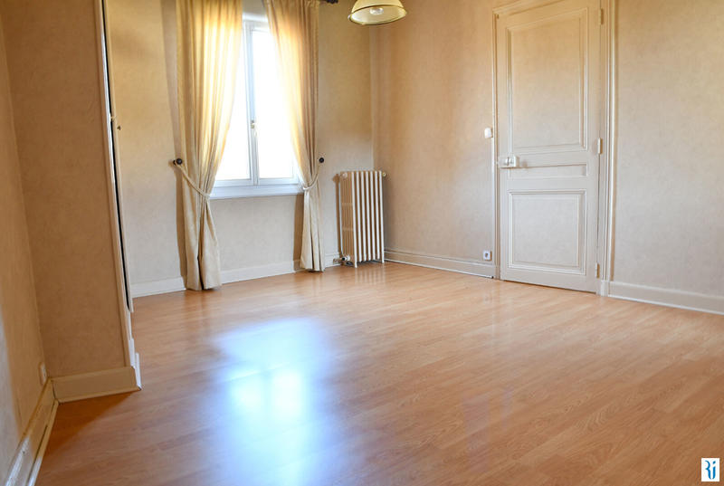 Maison - 187 m² - 9 pièces