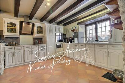 Maison - 185 m² - 5 pièces