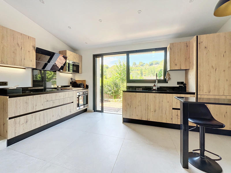 Maison - 118 m² - 5 pièces