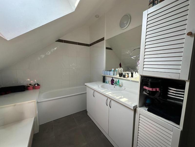 Maison - 107 m² - 6 pièces