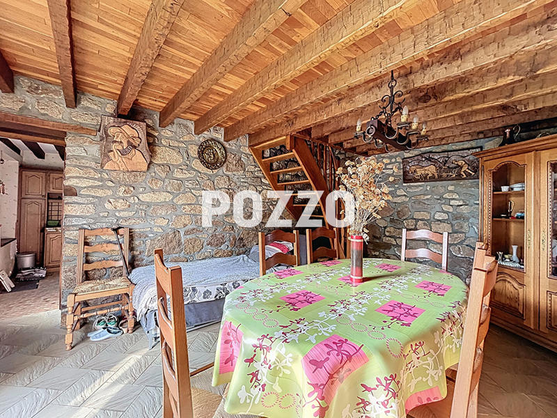 Maison - 104 m² - 4 pièces