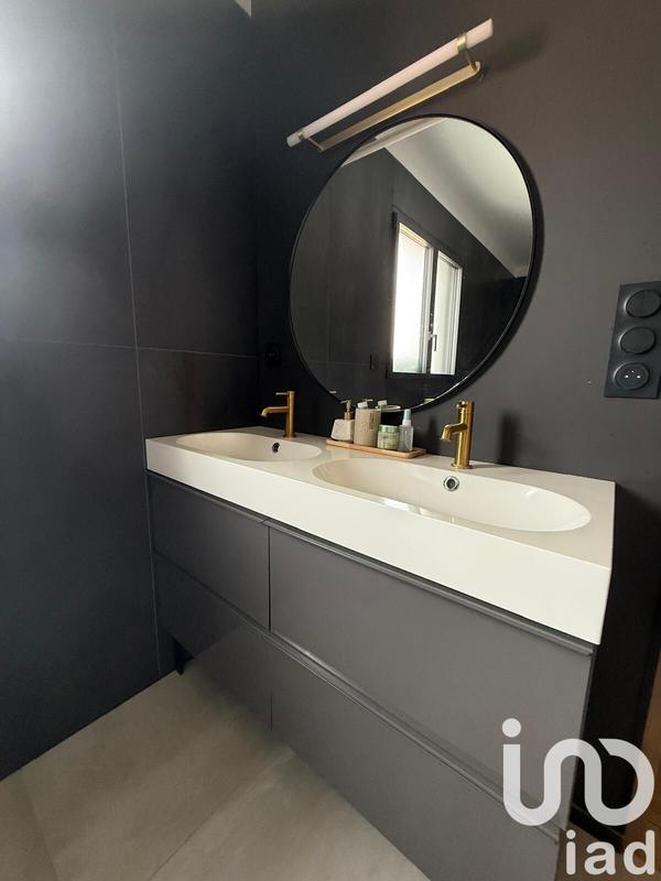 Maison - 182 m² - 7 pièces