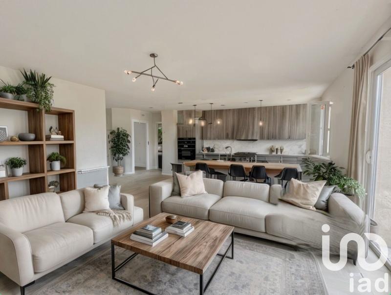 Maison - 110 m² - 4 pièces