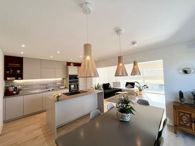 Appartement - 106 m² - 5 pièces