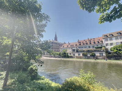 Appartement - 102 m² - 3 pièces