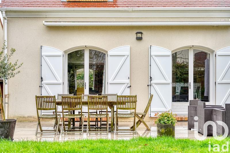 Maison - 300 m² - 10 pièces