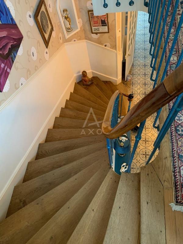 Maison - 263 m² - 10 pièces