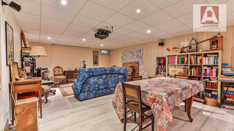 Maison - 346 m² - 8 pièces