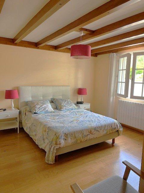 Maison - 231 m² - 8 pièces