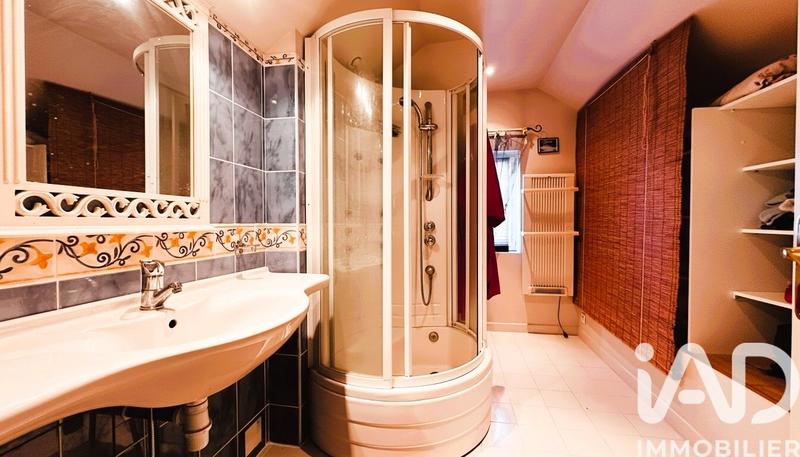 Maison - 191 m² - 6 pièces