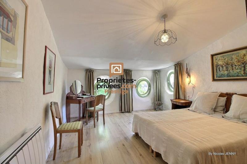 Maison de village - 257 m² - 7 pièces