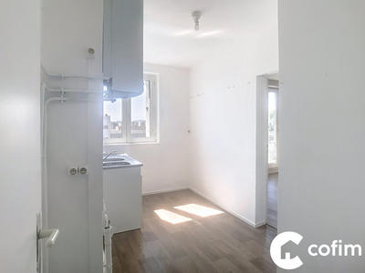 Appartement - 83 m² - 5 pièces