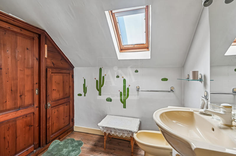 Maison - 148 m² - 7 pièces