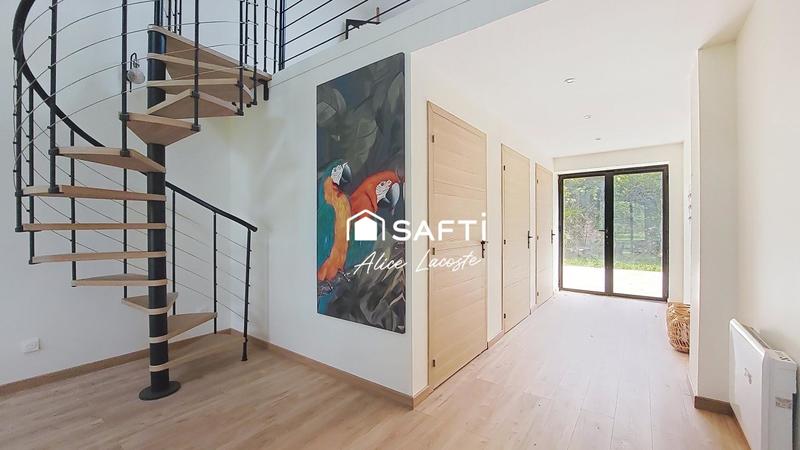 Maison - 245 m² - 7 pièces