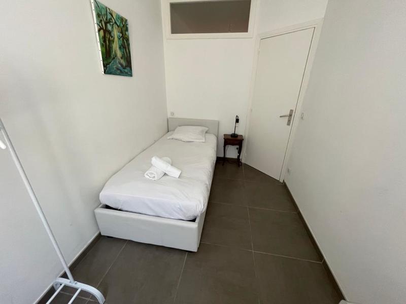 Maison - 181 m² - 12 pièces