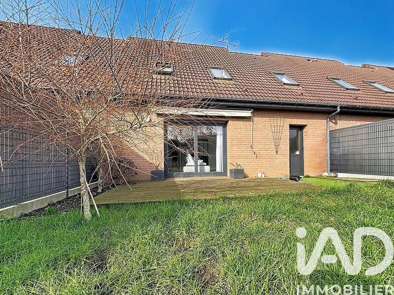 Maison - 99 m² - 6 pièces