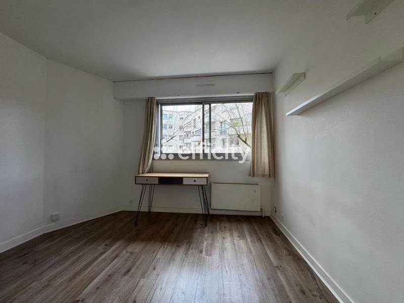 Studio - 15 m² - 1 pièce