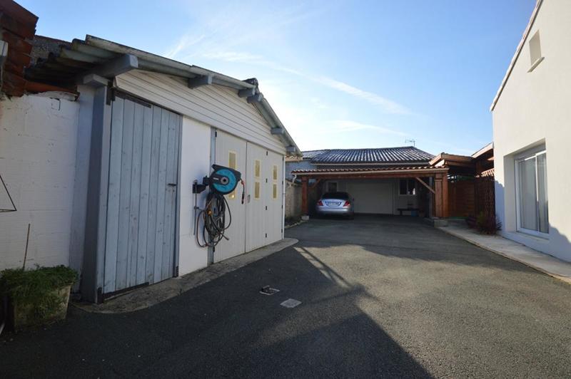 Maison - 150 m² - 10 pièces