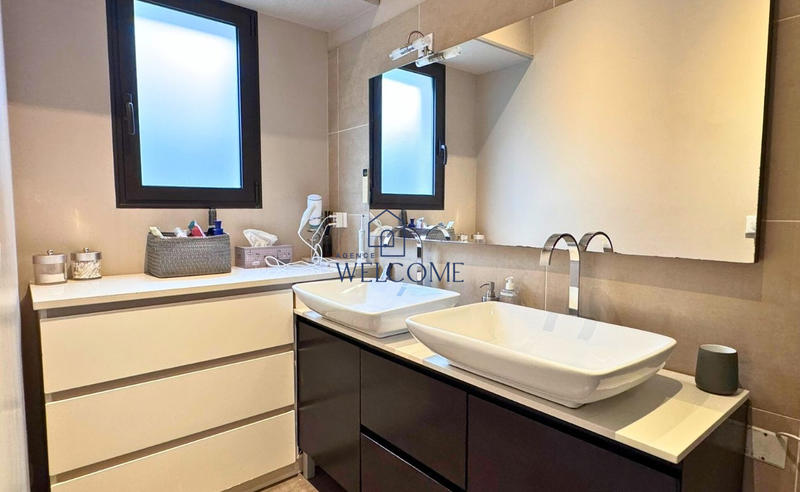 Maison contemporaine - 165 m² - 5 pièces